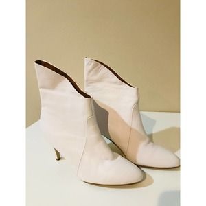 Jeffery Campbell rare white asymmetrical booties